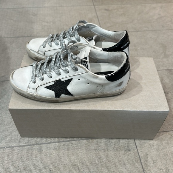 Golden Goose Sneakers - Picture 5 of 10